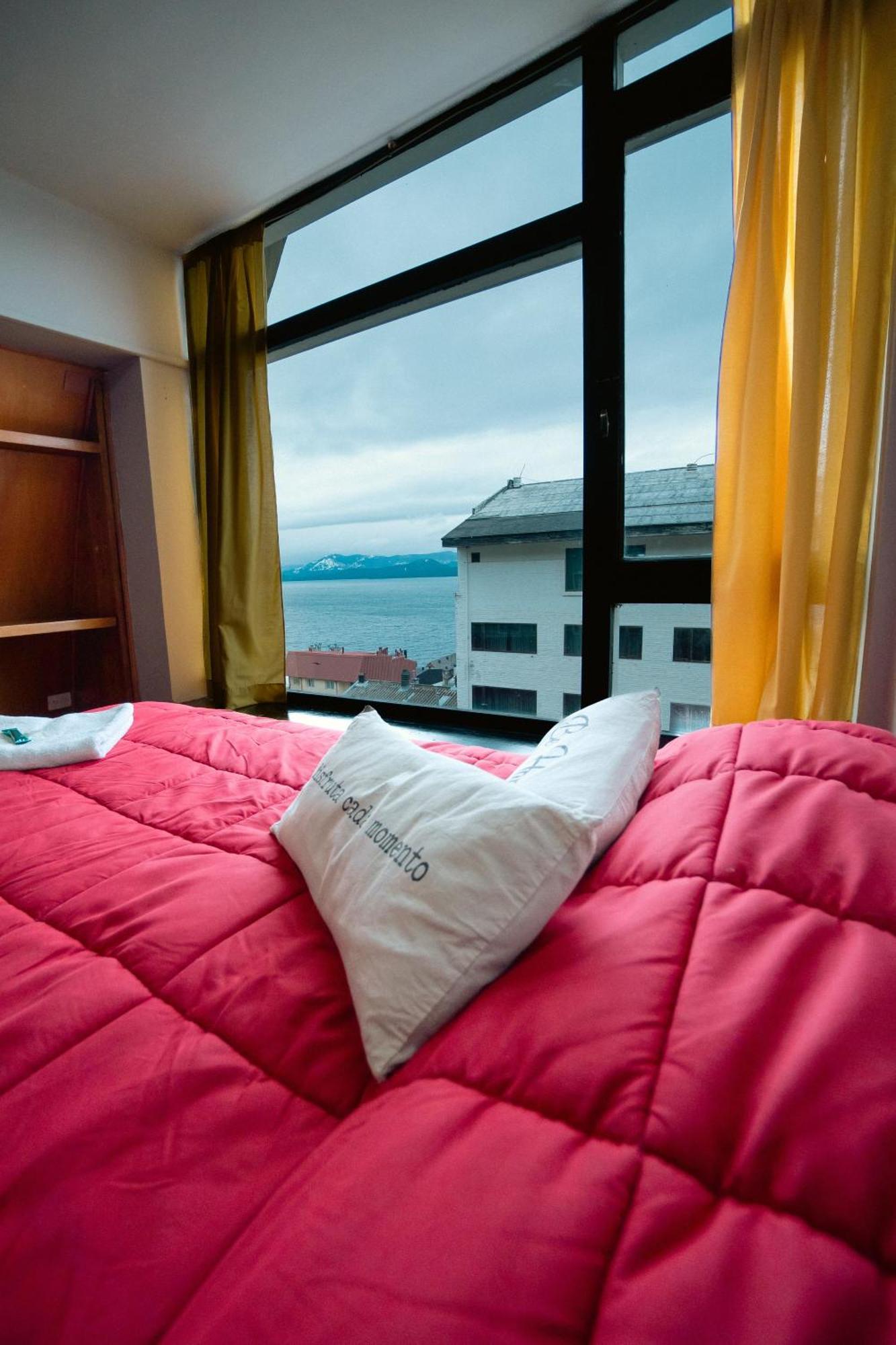 Moving Hostel Travel Bar San Carlos de Bariloche Exterior photo