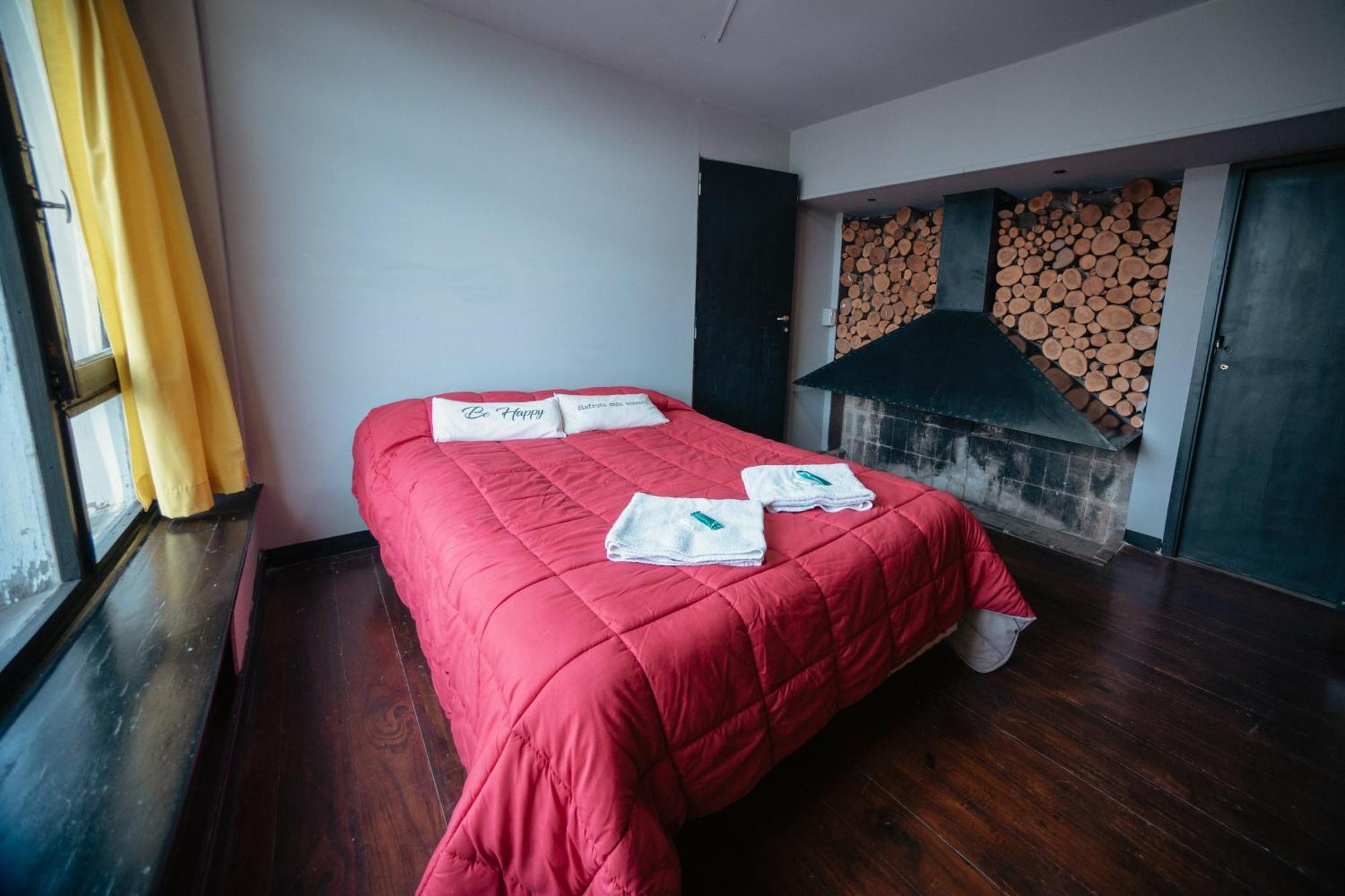 Moving Hostel Travel Bar San Carlos de Bariloche Exterior photo