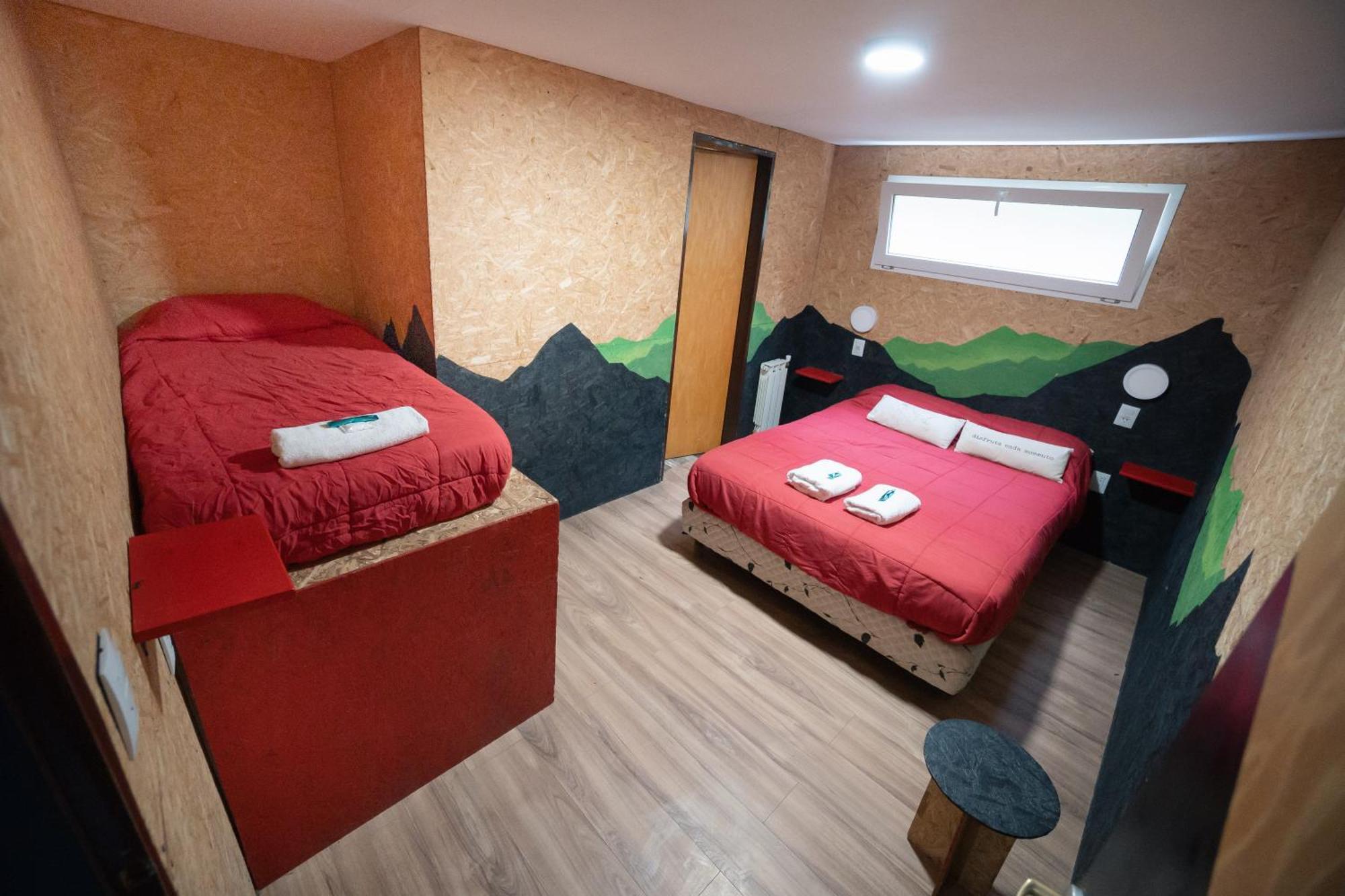 Moving Hostel Travel Bar San Carlos de Bariloche Exterior photo